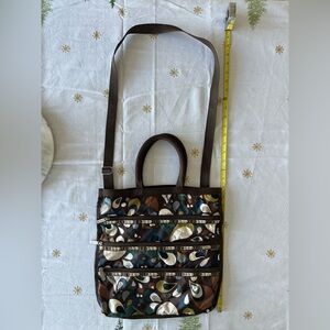Le Sportsac brown paisley shoulder/hand bag